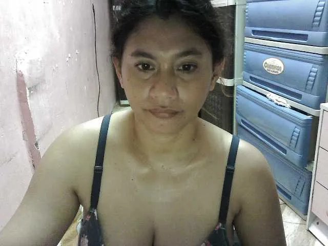 Offline peenastyfame on BongaCams