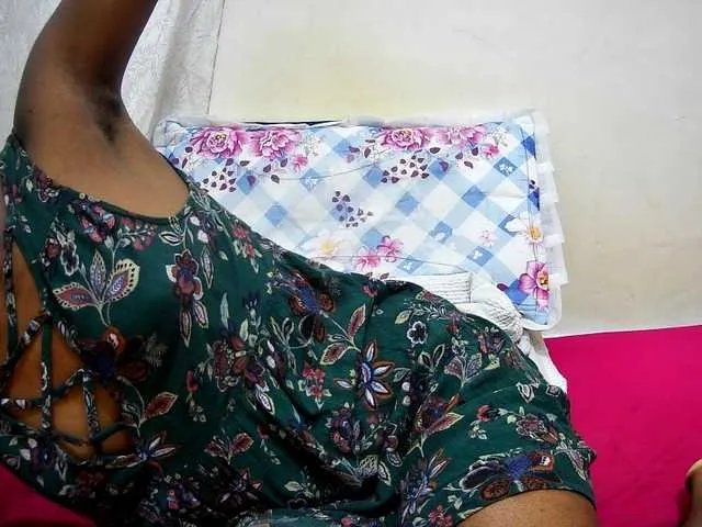 Offline petite-tasha on BongaCams