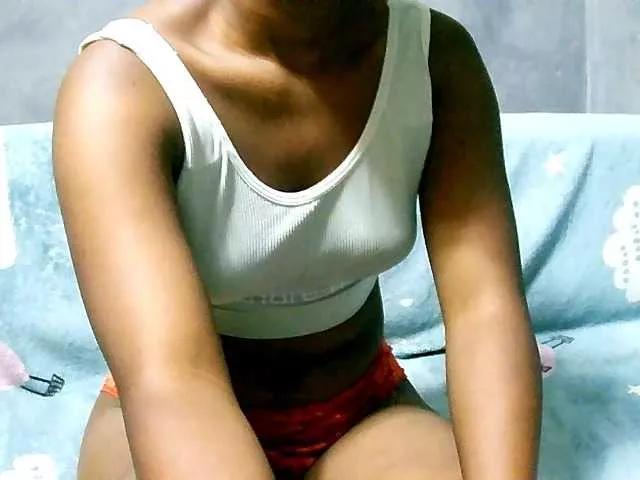 Offline Pounie2 on BongaCams