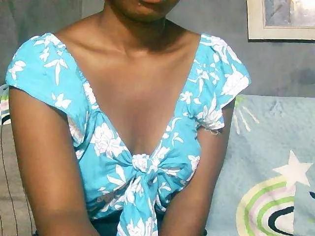 Offline Pounie2 on BongaCams