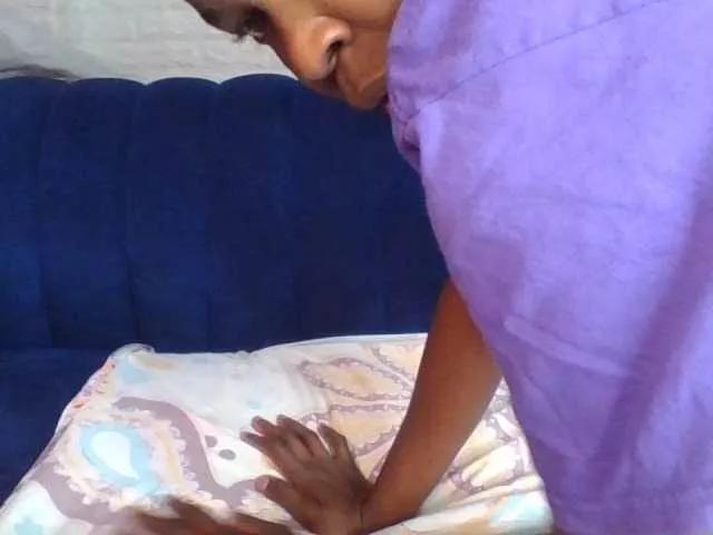 Offline Prettylittlemuffin on BongaCams