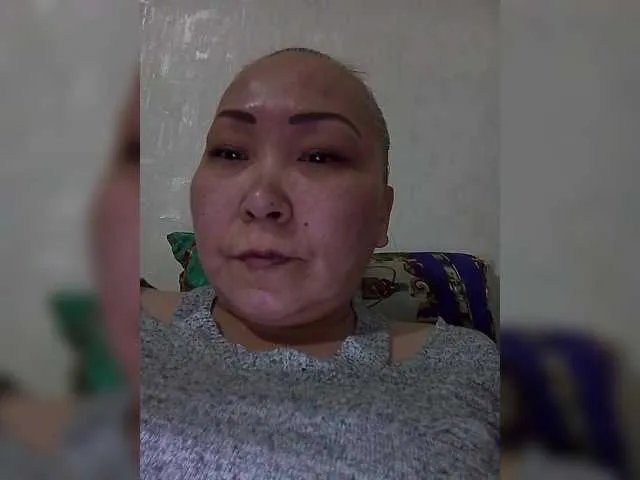 Qweentis on BongaCams 