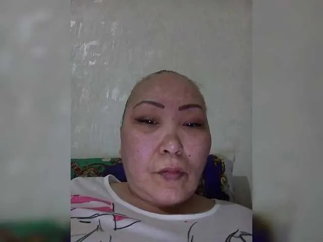 Qweentis on BongaCams 