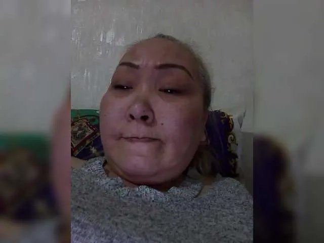 Qweentis on BongaCams 