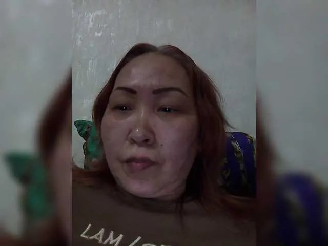 Qweentis on BongaCams 