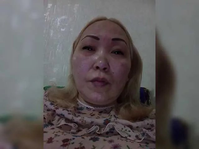 Qweentis on BongaCams 