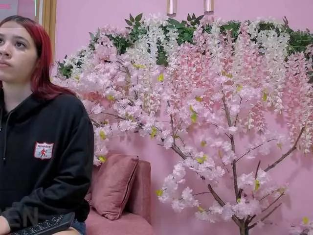 Freechat RedHeadSusy on BongaCams