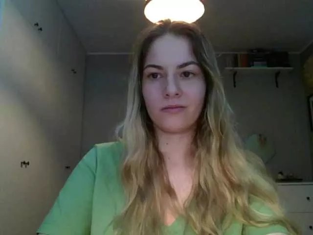 Offline RosieJune on BongaCams
