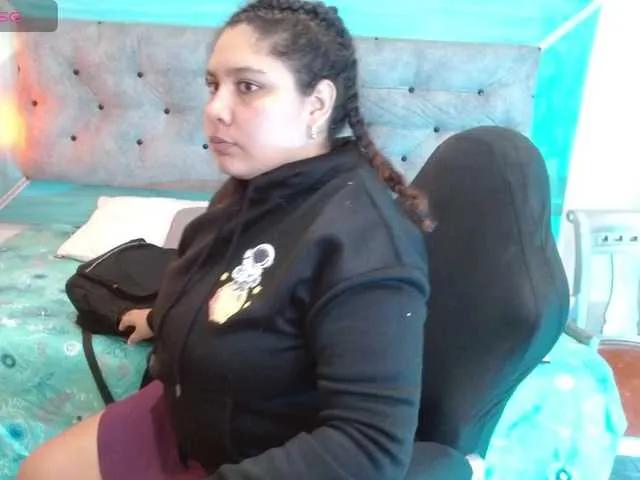 Freechat ROXIEE on BongaCams