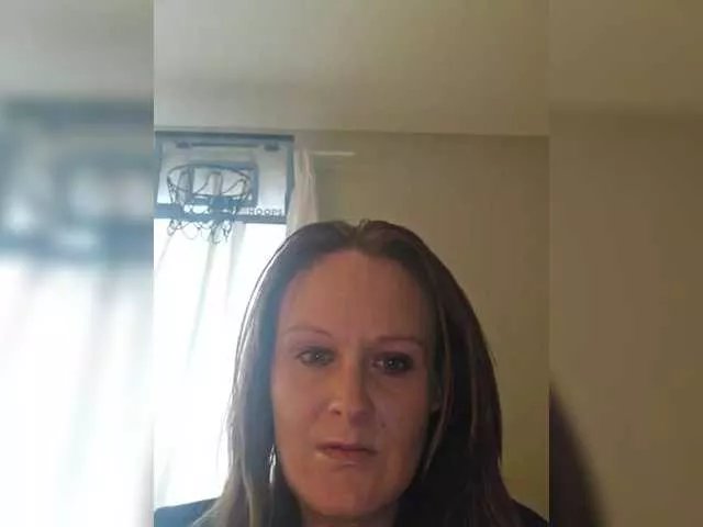 Offline S3xylilplaytoy69 on BongaCams