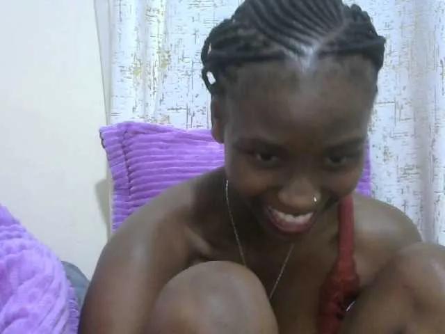 Offline Sexythiny on BongaCams