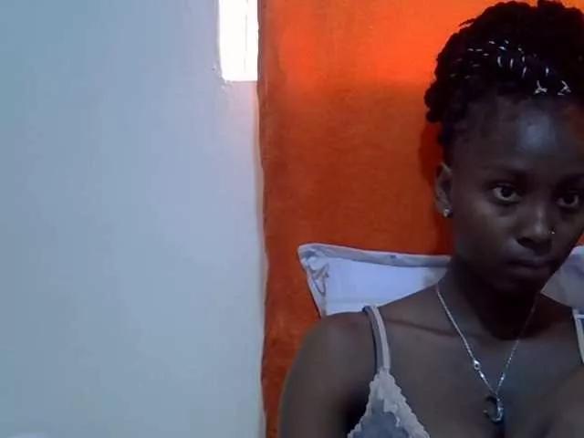 Offline Sexythiny on BongaCams