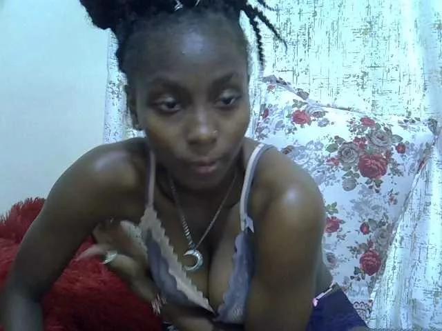 Offline Sexythiny on BongaCams