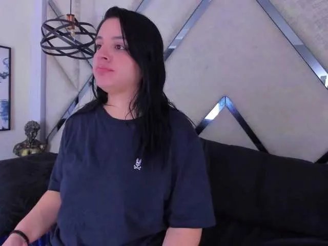 Offline SharonTyga20 on BongaCams