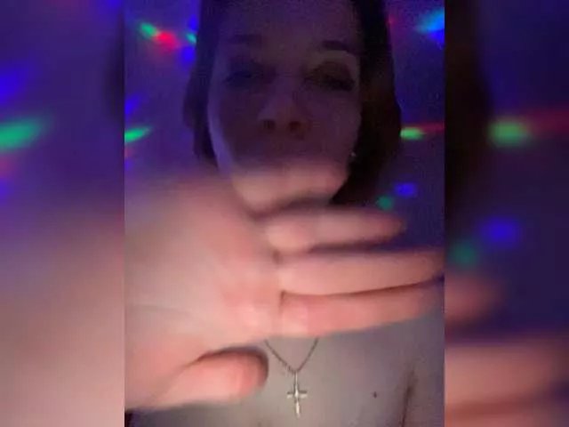 Offline Sinfulbitch on BongaCams