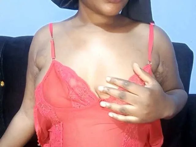 Offline Submissiveebonyslut on BongaCams