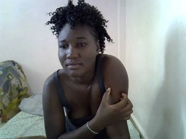 Offline sweet-saffron on BongaCams