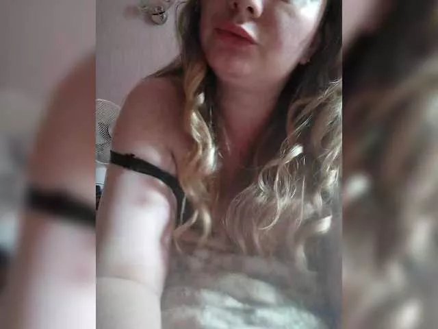 Offline Sweetflowera on BongaCams