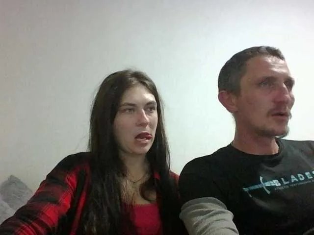 Offline Twolatte1520 on BongaCams