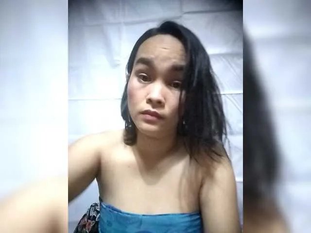 Offline UrHotDoll on BongaCams