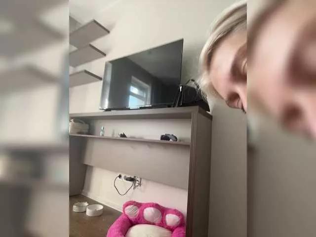 Offline VibroMashulkaDashulka on BongaCams