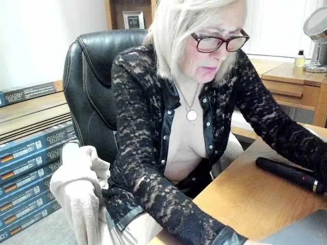 Offline Victoria68xx on BongaCams