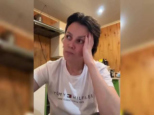 Freechat vik77777A on BongaCams