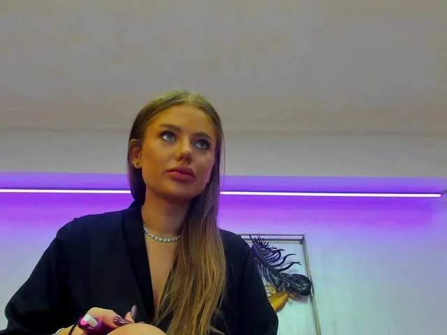 Freechat VikaFever on BongaCams