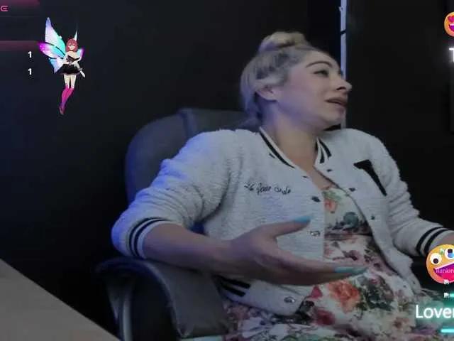 Offline viktoria-davis on BongaCams