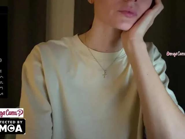 Offline Vvv-lifffe on BongaCams