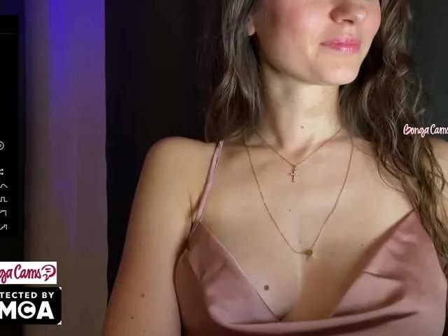 Offline Vvv-lifffe on BongaCams