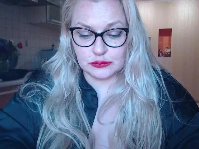 Offline WifeyNusha on BongaCams