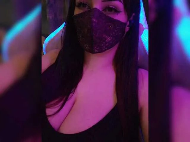 Offline YennSI on BongaCams