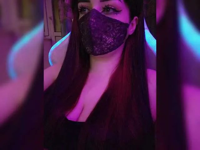 Offline YennSI on BongaCams