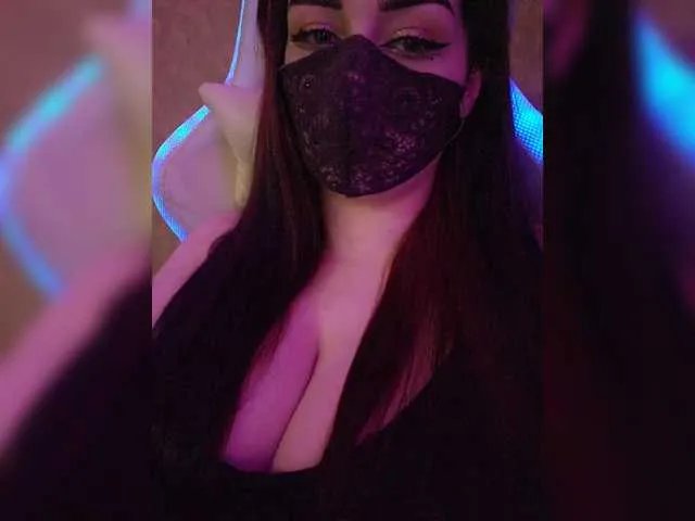 Offline YennSI on BongaCams