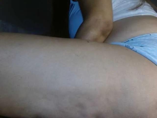 Offline yessika-bustamante on BongaCams