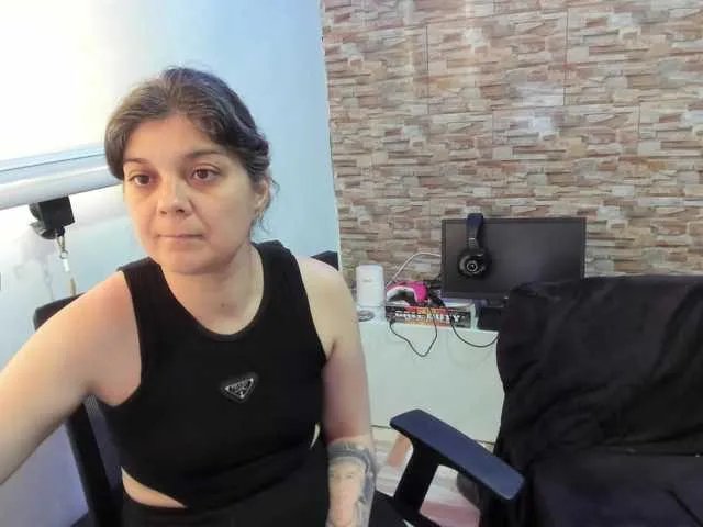 Offline Yin-yanghot on BongaCams