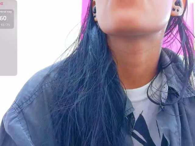 Freechat yourcuteneighbourr on BongaCams