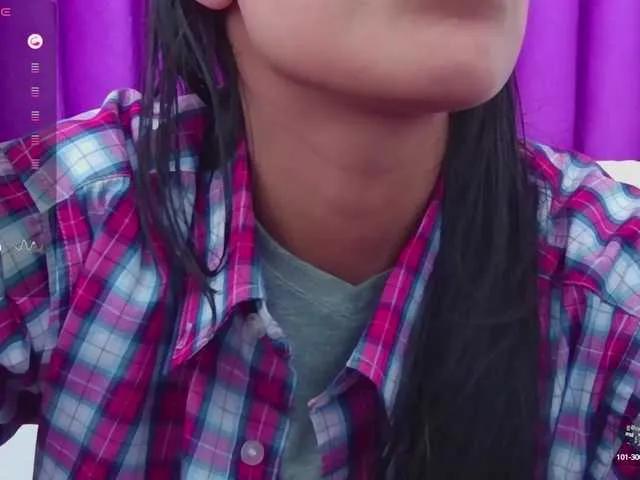 Freechat yourcuteneighbourr on BongaCams