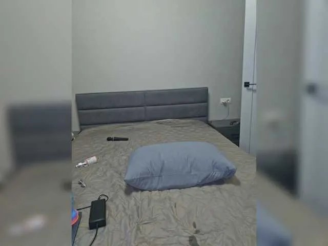 Freechat YourWitcher on BongaCams