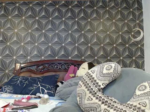 Freechat YummyMeily on BongaCams