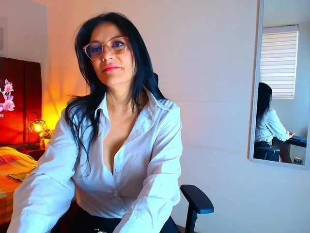 Zuzana21 on BongaCams