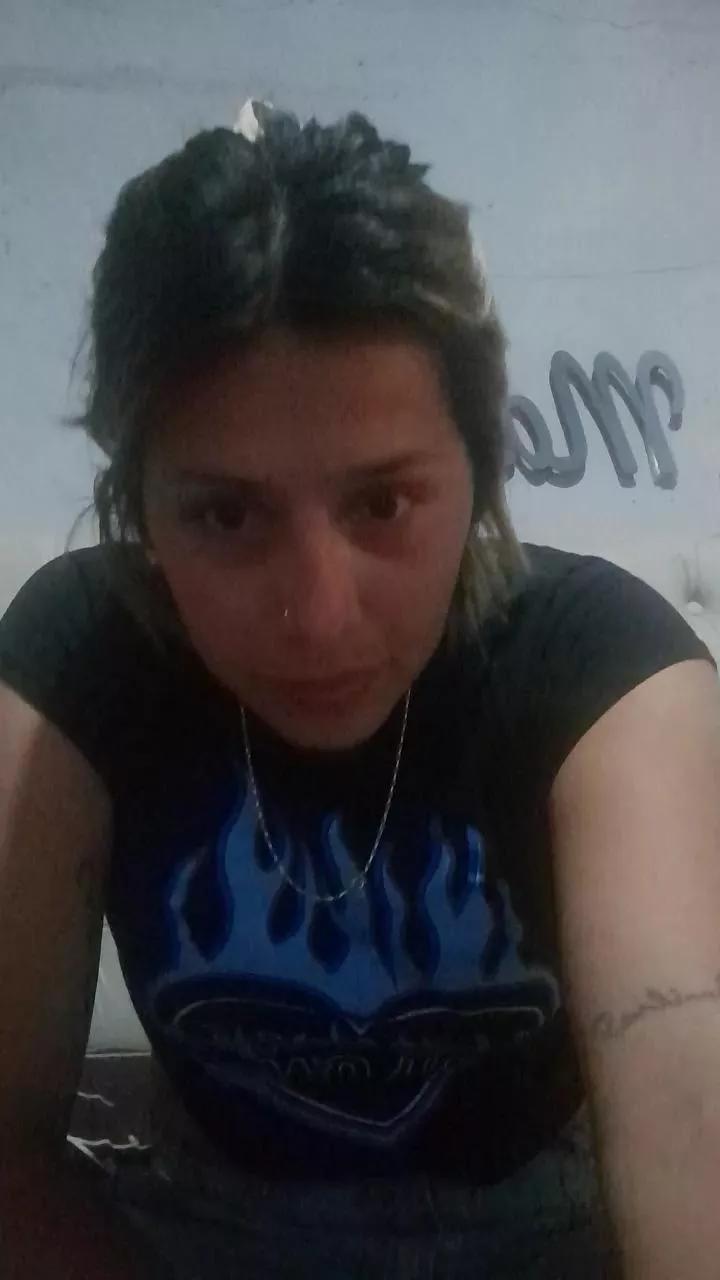 Offline sabrihot4 on Cam4