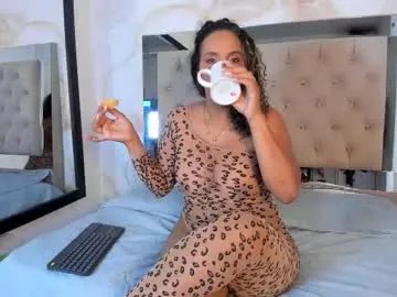 Freechat ainaah_ on Chaturbate