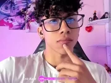 akazaboy on Chaturbate