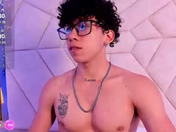akazaboy on Chaturbate 