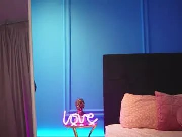 Freechat alexxisrae on Chaturbate