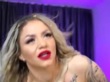 almavelia on Chaturbate 