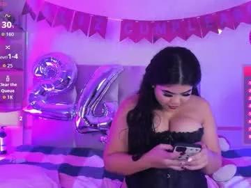 Freechat amanda_mooree on Chaturbate