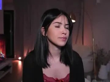 Freechat anniehillofficial_ on Chaturbate